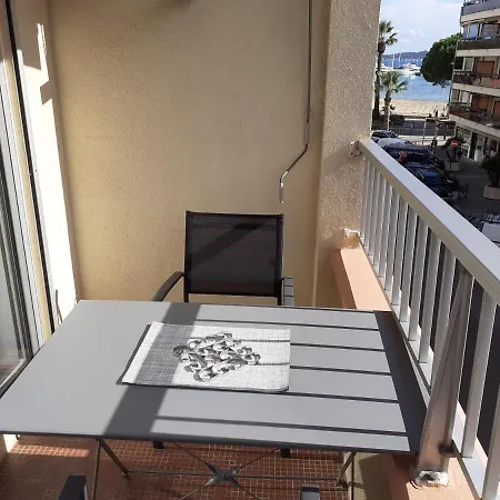 Lumineux Studio 2 Pers- Antinea 22-2 étoiles-vue Mer-parking Privé -clim-ll-lv *